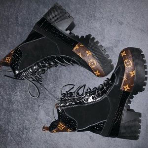 LV Combat Boots